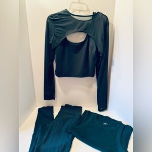Old Navy Activewear Dark Green Women's 4 piece Set